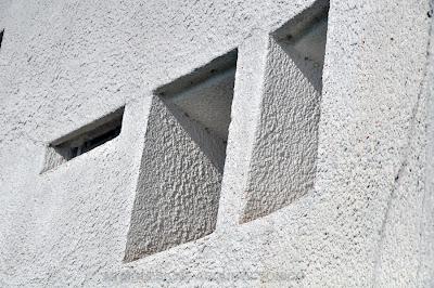 LE CORBUSIER: CAPILLA DE NOTRE DAME DU HAUT, RONCHAMP (II)