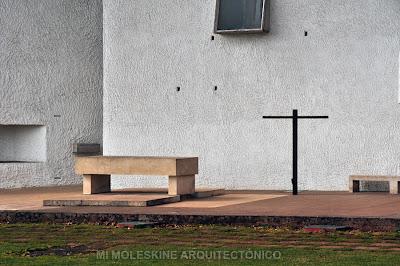 LE CORBUSIER: CAPILLA DE NOTRE DAME DU HAUT, RONCHAMP (II)