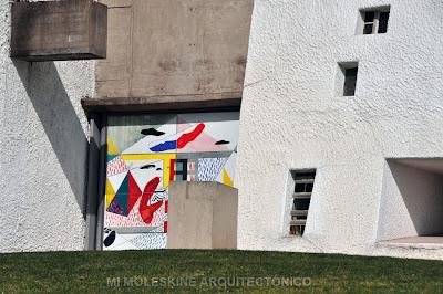 LE CORBUSIER: CAPILLA DE NOTRE DAME DU HAUT, RONCHAMP (II)