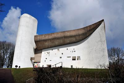 LE CORBUSIER: CAPILLA DE NOTRE DAME DU HAUT, RONCHAMP (II)