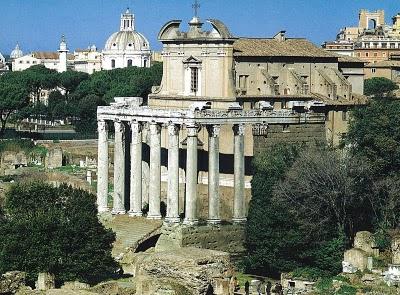 EL ÁGORA DE ATENAS VS. EL FORO ROMANO