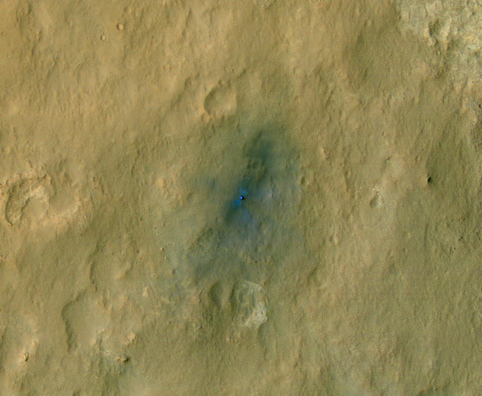 Curiosity en el Cráter Gale, visto por HiRISE