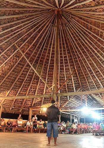 Nuevo Testamento en nadëb lleva esperanza a la Amazonia