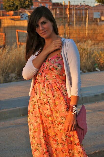 DE JAPONESES Y FLORES