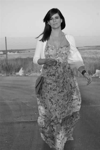DE JAPONESES Y FLORES