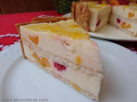 Tarta de crema de miel y daquoisse de almendras. Tarta nido de abejas Tarta de crema de miel y daquoisse de almendras. Tarta nido de abejas