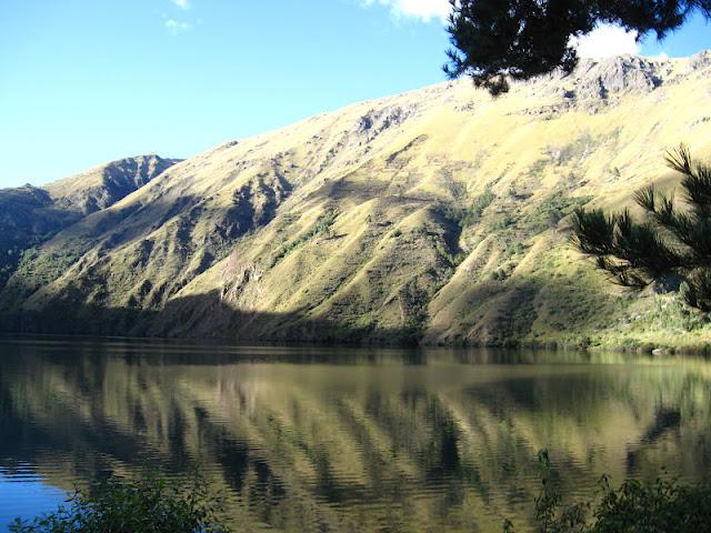Crónicas mochileras en Conchucos: Hacia la laguna Purhuay de Huari