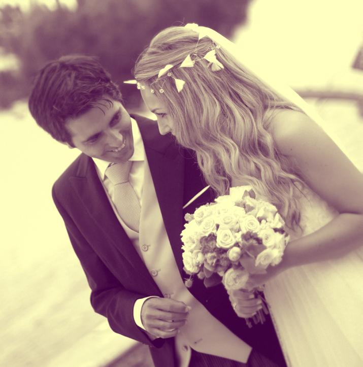 Wedding dress by Jesús Peiró at fashion blog Mes Voyages à Paris