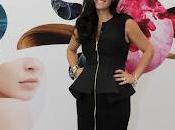 Martha Debayle recorrido Centro Mundial Desarrollo Investigación Capilar L´Oréal