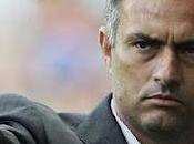 Mourinho: “Deberían empezar llamarme: único”