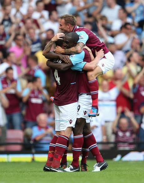 Nolan da el martillazo de salida para el West Ham