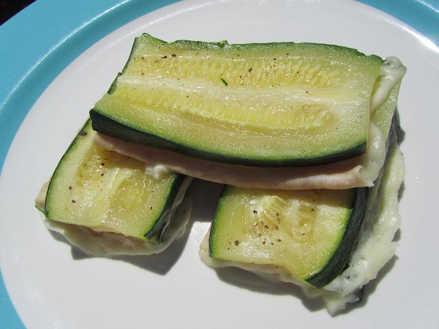 San jacobos de calabacín con salsa marinera