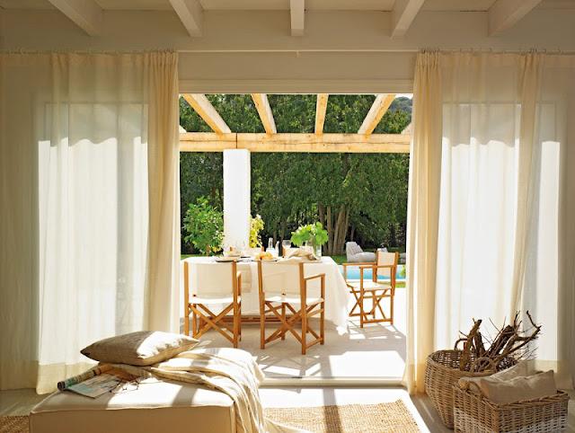 Inspirada en la naturaleza   /   Inspired by nature