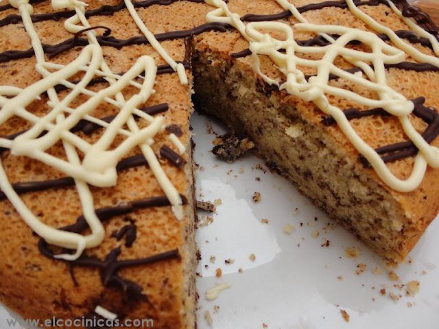 Pastel de licor de naranja. Tarta de licor de naranja o Cointreau