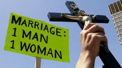 Ortodoxos y católicos condenan el matrimonio igualitario en Rusia y Polonia