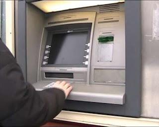 No tire a la basura los comprobantes del cajero automático