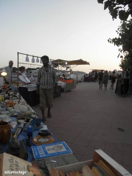 Penúltimo mercado al lado del mar