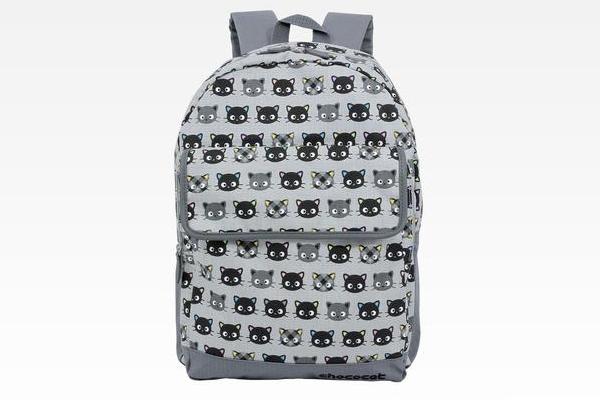 mochila gris de Kitty
