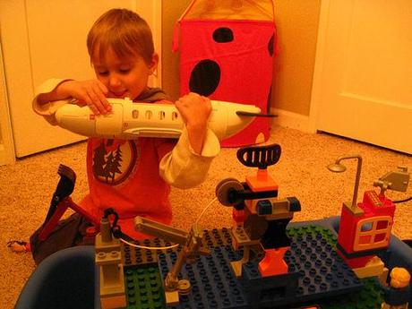 Prevenir que los niños ingieran pilas de sus juguetes