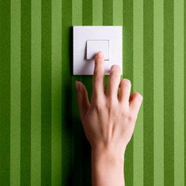 Como empapelar una pared con enchufes e interruptores