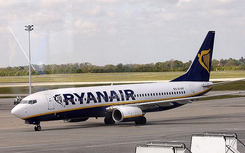 Ryanair Boeing 737-800 EI-DHF
