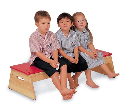 Bancos para guarderías, colegios o jardines para niños