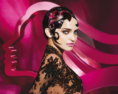 LLUVIA , PELUQUERIA Y BUENA COMPANIA EN EL WELLA ESTUDIO