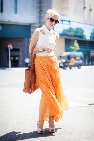 Street Style: El naranja se impone esta Primavera - Verano 2012