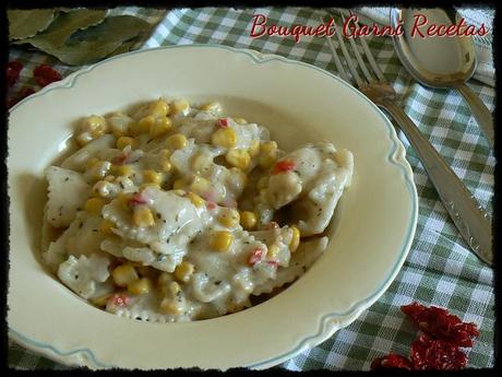 Ravioles de calabaza y mozzarella con salsa de choclo