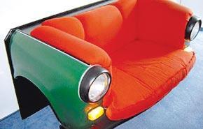 Muebles elaborados con partes de autos por Martin Kerber Muebles elaborados con partes de autos por Martin Kerber