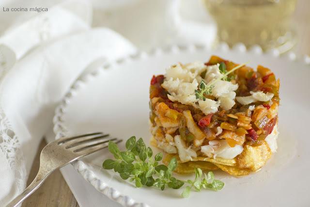 Timbal de bacalao con pisto y patatitas (cocinando con mi estuche de vapor Lekue)