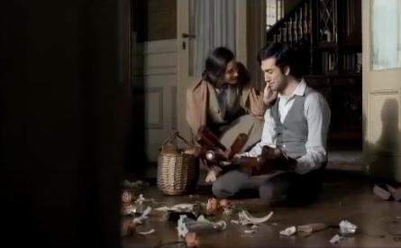 Cerveza Andes presenta al hombre manos de botella