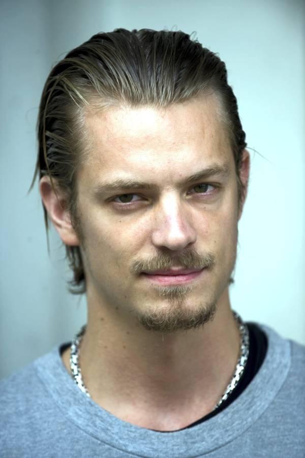 Joel Kinnaman se incorpora a Knight Of Cups