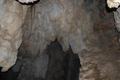 Variedad de formas y colorido en la Cueva del Indio de Viñales