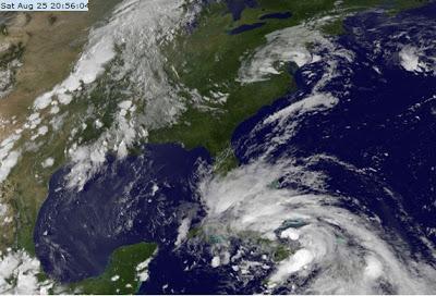 Tormenta Tropical Isaac salió de tierra cubana y mantiene intensas lluvias en la Isla