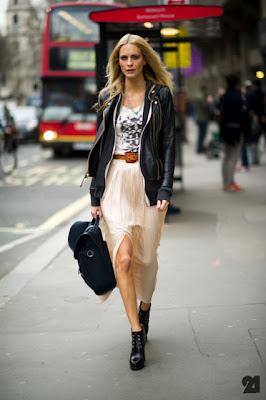 Poppy vs. Cara Delavigne