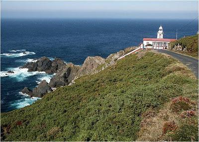 FAROS DE GALICIA: DE LA TORRE DE HÉRCULES AL FARO DE LA ISLA PANCHA EN RIBADEO