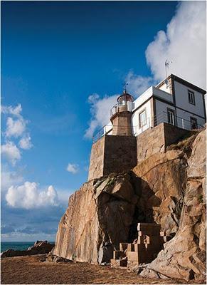 FAROS DE GALICIA: DE LA TORRE DE HÉRCULES AL FARO DE LA ISLA PANCHA EN RIBADEO