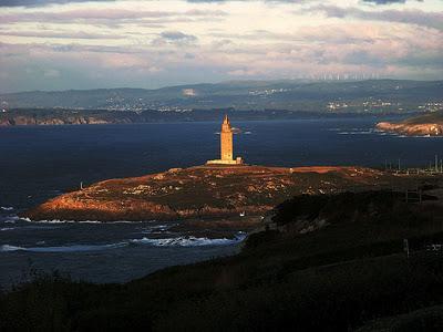 FAROS DE GALICIA: DE LA TORRE DE HÉRCULES AL FARO DE LA ISLA PANCHA EN RIBADEO