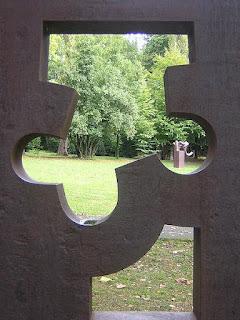 Chillida, esculpiendo el vacío Chillida, esculpiendo el vacío