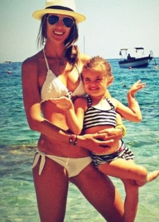 Alessandra Ambrosio y Anja, su pequeña fashionista