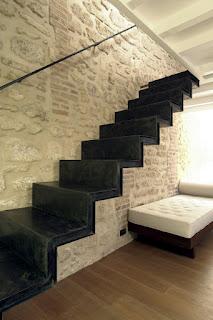 Apartamento con Muros de Piedra Rustica
