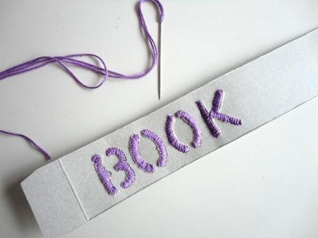 DIY tutorial punto de libro de cartón reciclado con bordado de algodón o lana