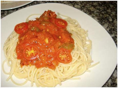 Espaguetis con salsa gorgonzola