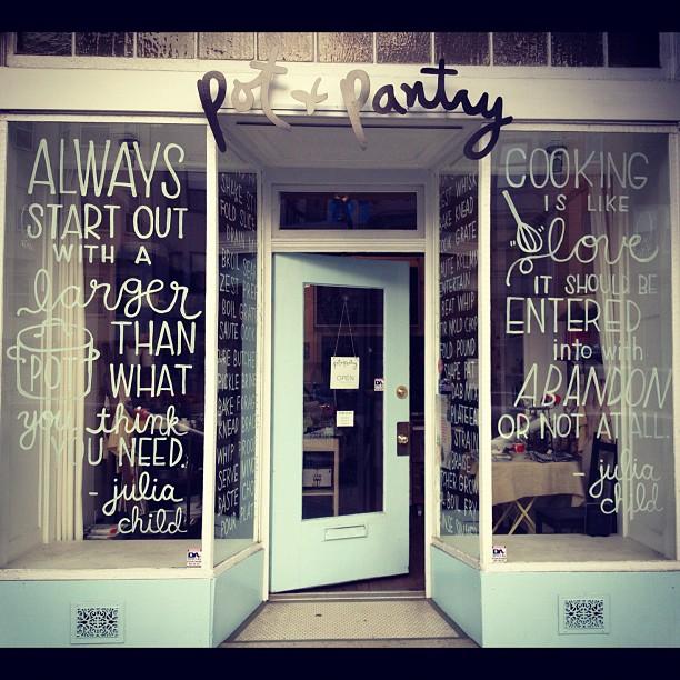 FACHADAS, ESCAPARATES Y RÓTULOS