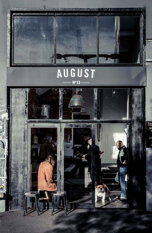 FACHADAS, ESCAPARATES Y RÓTULOS