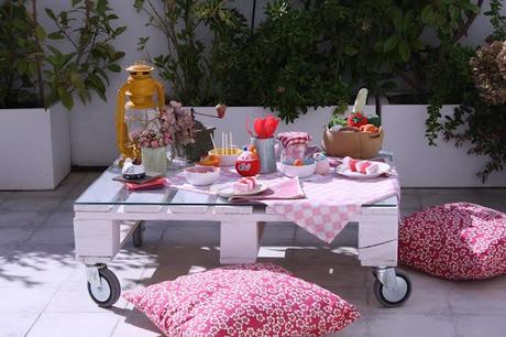 Un picnic infantil de fiesta de cumpleaños
