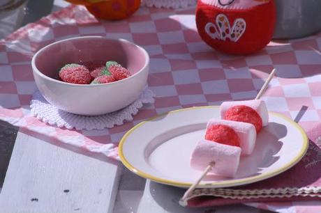Un picnic infantil de fiesta de cumpleaños