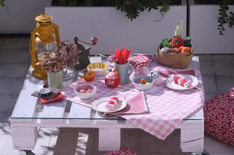 Un picnic infantil de fiesta de cumpleaños