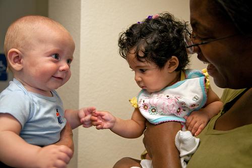 Es el metabolismo materno y no la anchura de las caderas lo que limita la duración del embarazo